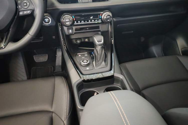 Used Toyota Wildlander 2024 Dual-Motor 2.5L E-CVT All-Wheel Drive Luxury PLUS Edition
