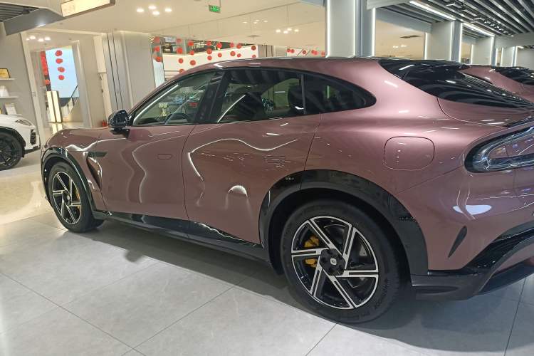 Used  YU7 2025 Ultra-Long Range High-Performance All-Wheel-Drive Max Edition
