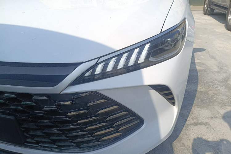 Used BYD Qin PLUS 2025 DM-i Smart Drive 55KM Leading Model
