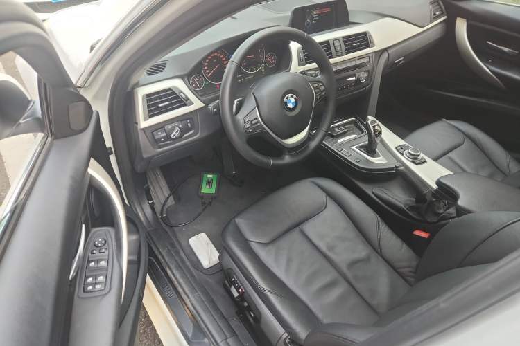 Used BMW 3 Series 2015 328Li Fashion Model

