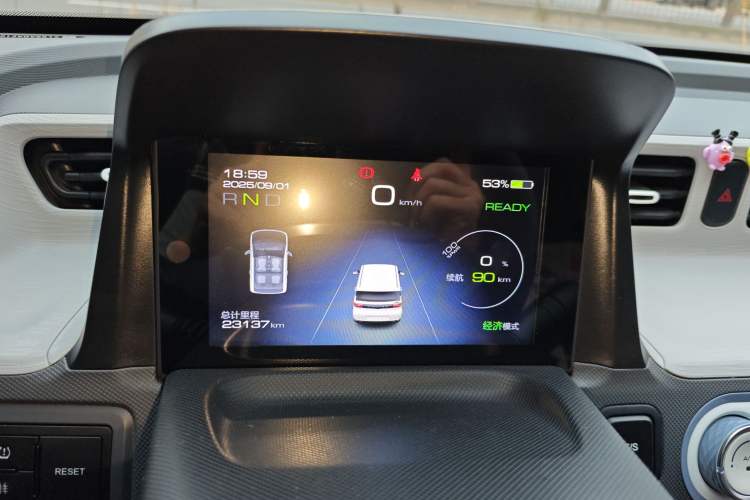 Used Wuling Hongguang MINIEV 2021 Macaron Premium Model – Lithium Iron Phosphate
