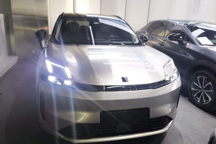 Used Lynk & Co 08 EM-P 2023 245km Ultra-Long Range Halo