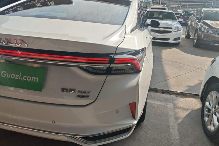 Used Dongfeng Aeolus Yixuan MAX 2023 1.5T Ultra-Stylish Trendsetting Dad Edition
