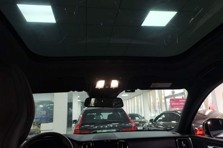 Used Volvo XC60 2022 B5 4x4 Zhiyi Sport Edition