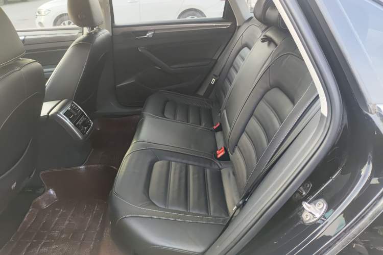 Used Volkswagen Passat 2017 280TSI DSG Luxury Edition
