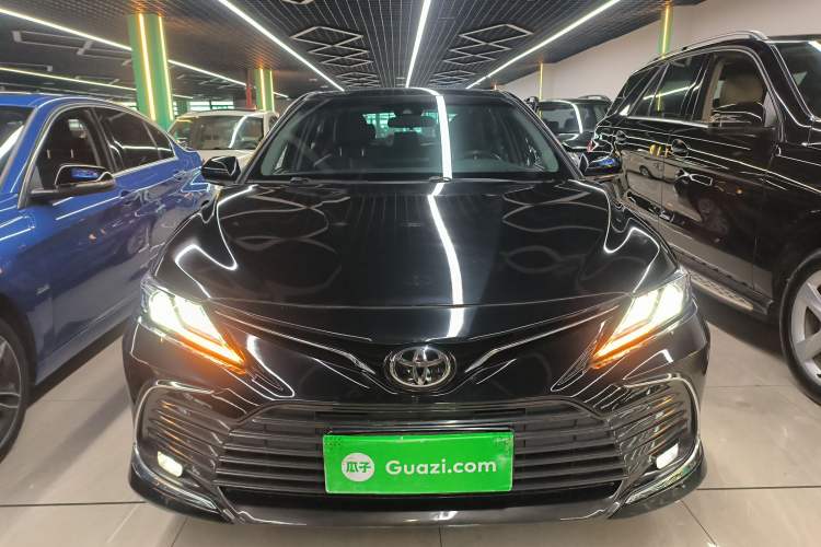 Used Toyota Camry 2021 2.0G Luxury Edition
