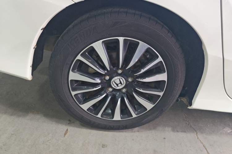 Used Honda Crider 2015 1.8L Automatic Ultra-Configured Limited Edition