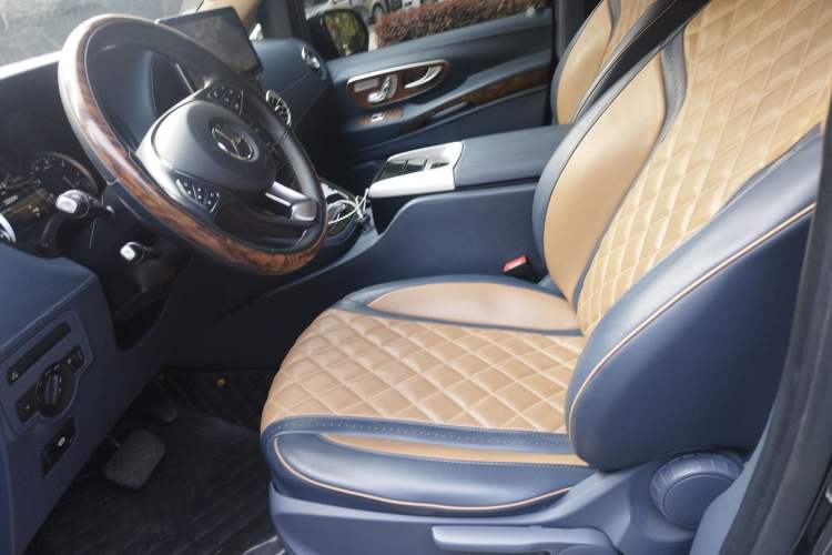 Used Mercedes-Benz Vito 2021 2.0T Business Version 7 Seats