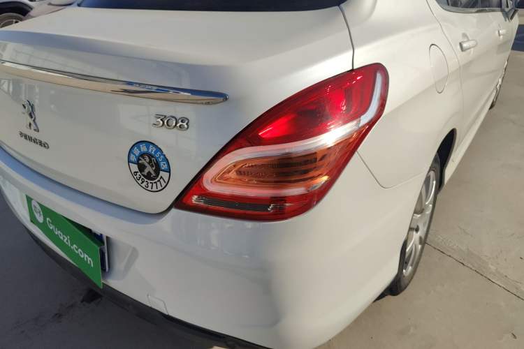 Used Peugeot 308 2014 Enjoy Edition Classic 1.6L Manual Fashion Model