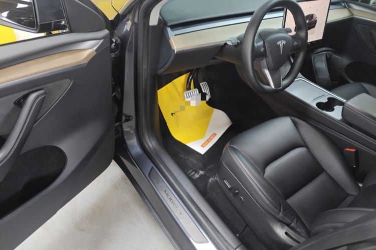 Used Tesla Model Y 2022 Performance High-Performance All-Wheel-Drive Version
