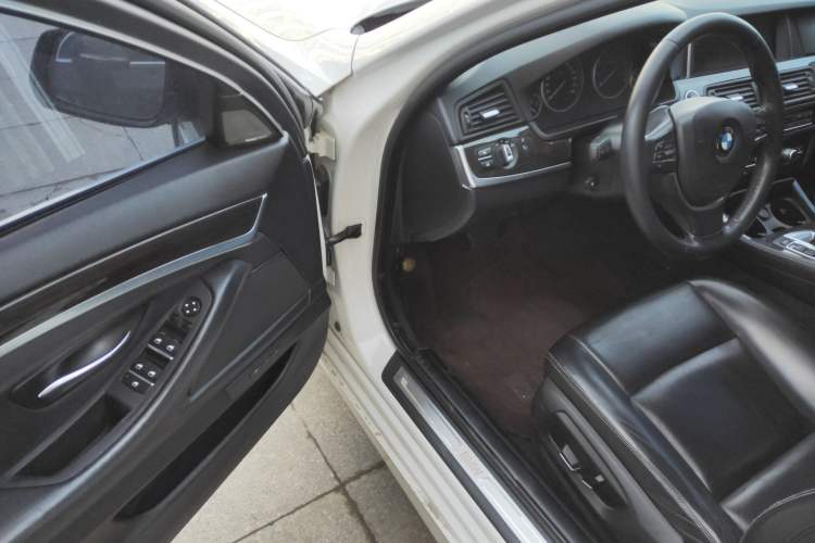 Used BMW 5 Series 2014 525Li Luxury Design Package