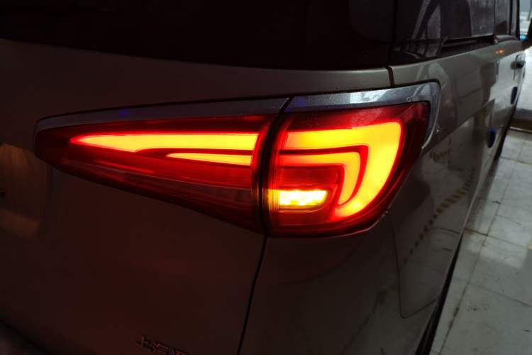 Used Buick GL8 2018 ES 28T Comfort Model China VI Standard