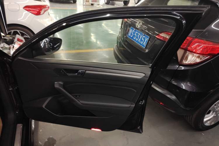 Used Volkswagen Passat 2017 330TSI DSG Luxury Edition
