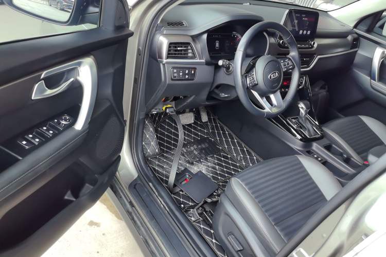 Used Kia Sportage R 2018 2.0L Automatic Smart Luxury Version China V Standard