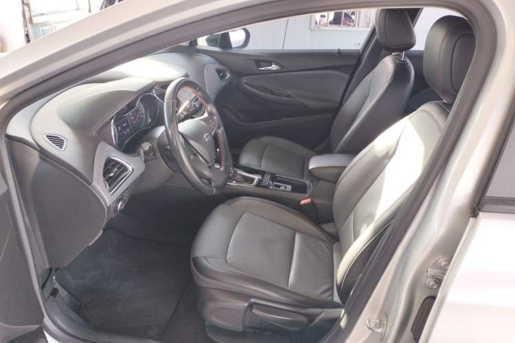 Used Chevrolet Cruze 2018 Redline 320 Automatic Xuanfeng Urban Edition
