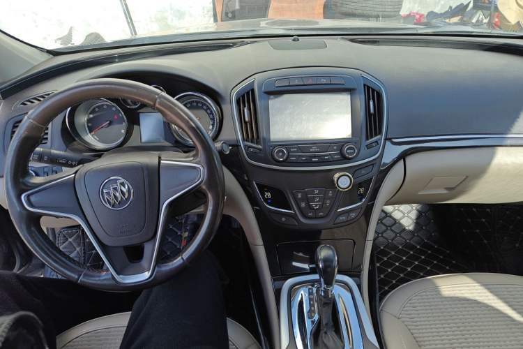 Used Buick Regal 2015 2.0L Leading Fashion Edition
