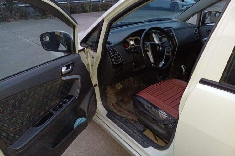 Used Suzuki Liana A6 2014 Hatchback 1.4L Manual Enjoyment Model
