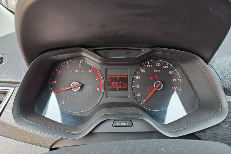 Used Baojun 310 2016 1.2L manual Comfort trim level