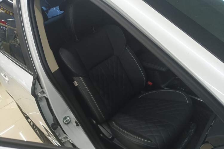 Used Mitsubishi Outlander 2021 Revised Version 2.0L Two-Wheel Drive Enjoyment Edition 5 Seats