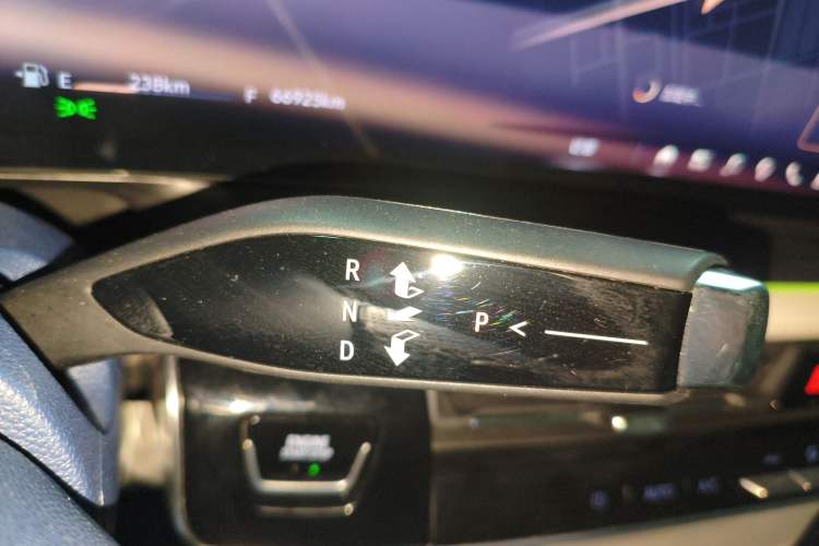 Used Buick Century 2023 2.0T Seven-Seater Yinshi Edition
