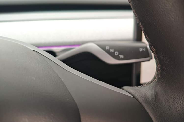 Used Tesla Model Y 2023 Long-Range All-Wheel-Drive Version
