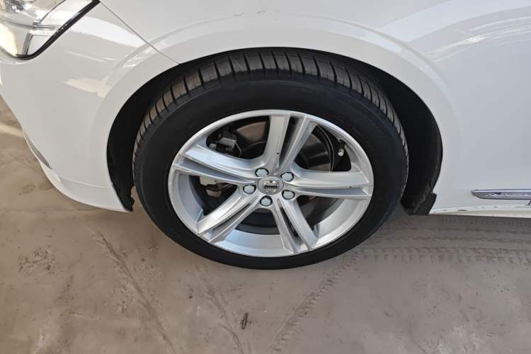 Used Volvo S90 2019 T4 Zhiyi Edition
