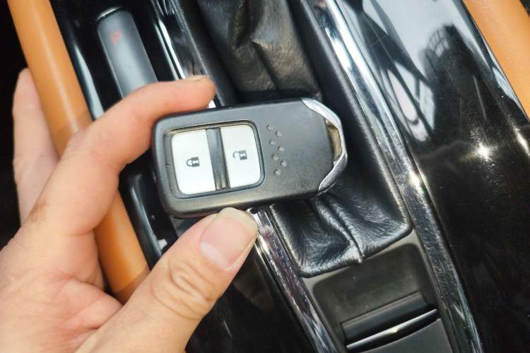 Used Honda Vezel 2015 1.8L CVT 2WD Luxury Model