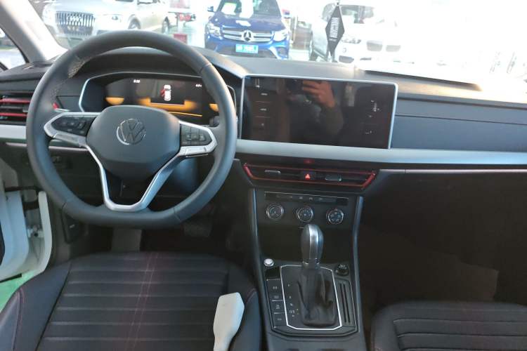 Used Volkswagen Lavida 2024 300TSI DSG Starry Sky Deluxe Edition
