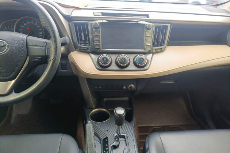 Used Toyota RAV4 2013 2.0L CVT Two-Wheel Drive Urban Edition