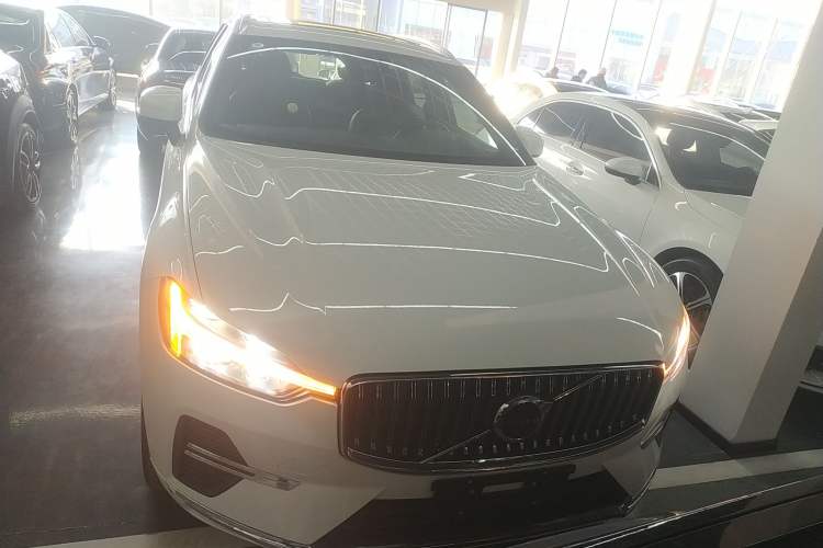 Used Volvo XC60 2025 B5 Four-Wheel Drive Smart & Advanced Luxury Edition
