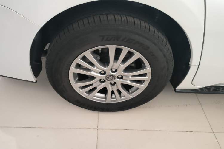 Used Toyota Sienna 2021 2.5L Hybrid Premium Edition
