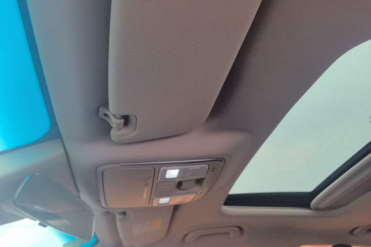 Used Geely Auto Emgrand GL 2018 1.4T Manual Elite Smart Connectivity Version