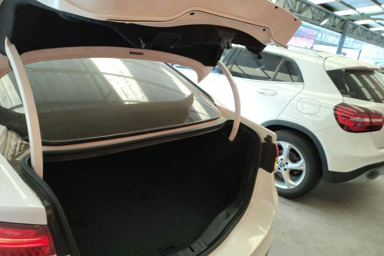 Used Ford Mondeo 2017 EcoBoost 180 Stylish Model
