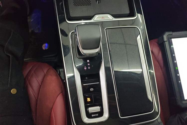 Used Hongqi HS5 2023 2.0T Qixiang Pro Edition
