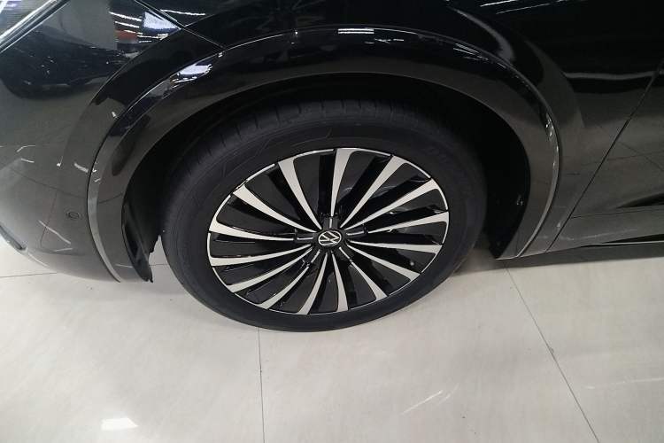 Used Volkswagen Viloran 2023 380TSI Prestige Edition