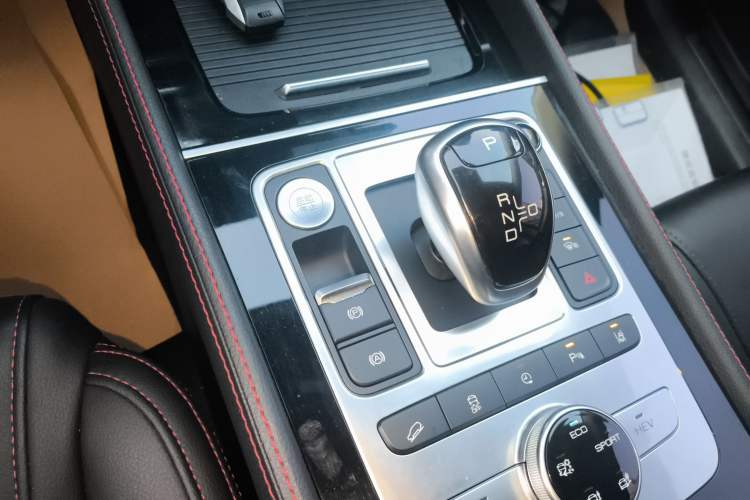 Used BYD Tang New Energy 2018 DM 2.0T All-Wheel Drive Smart Connectivity Luxury Model 7 Seats China V Emission Standard
