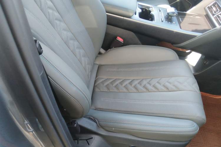 Used BYD Song L DM-i 2025 Intelligent Driving Version 160 km Beyond-Range Type
