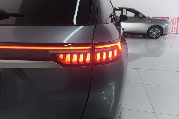 Used Chery Tiggo 9 2023 2.0T Dual-Clutch Two-Wheel Drive Luxury Edition 5 Seats
