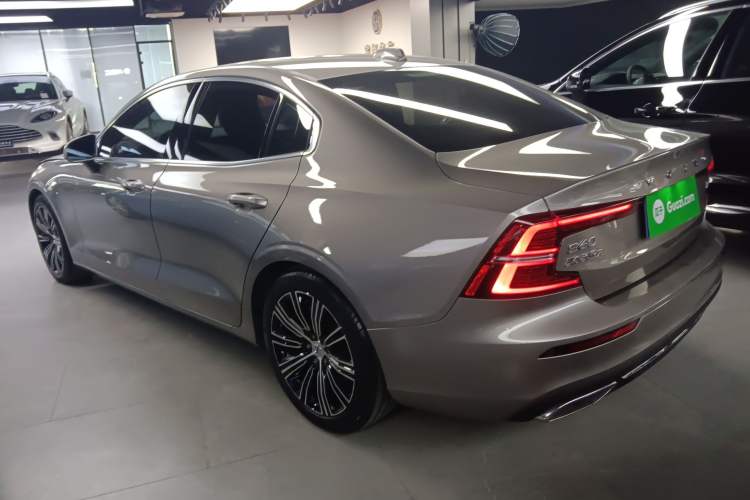 Used Volvo S60 2020 T4 Zhiyuan Luxury Edition
