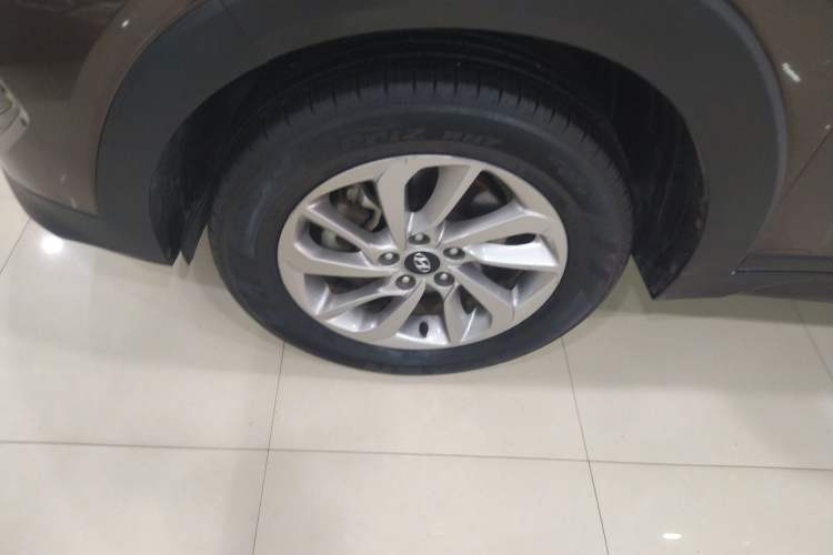 Used Hyundai Tucson 2015 1.6T Dual-Clutch Two-Wheel-Drive Smart Model
