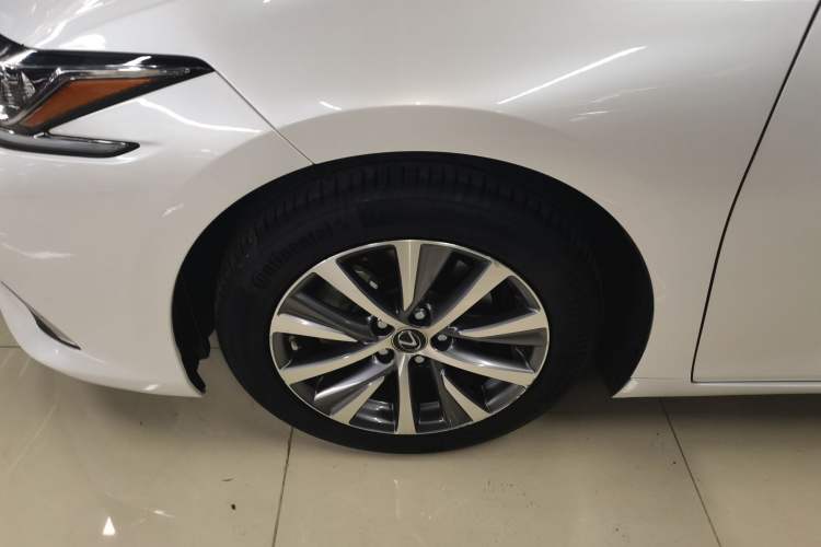 Used Lexus ES 2018 200 Excellence Edition China V Standard
