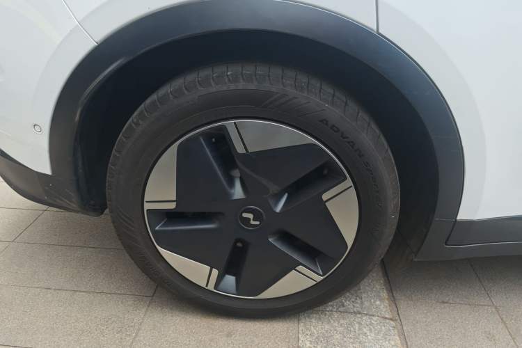 Used ONVO L60 2024 60 kWh All-Wheel Drive
