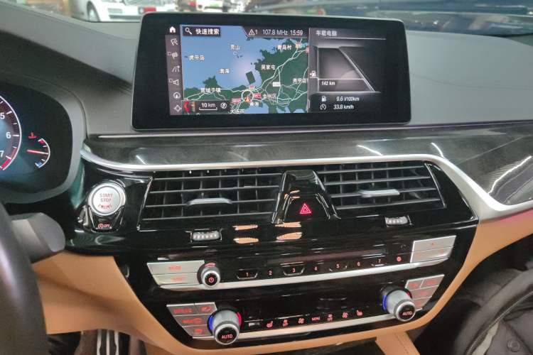 Used BMW 5 Series 2019 Facelifted 530Li Leading Edition M Sport Package
