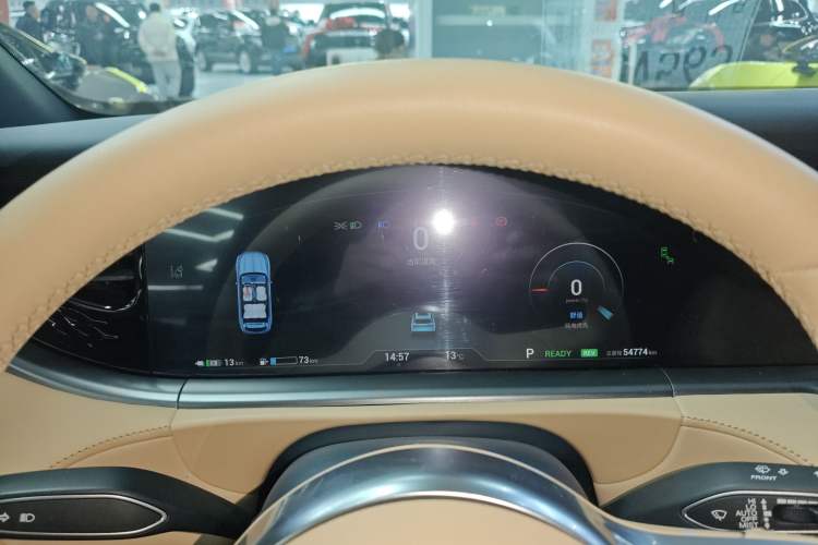 Used VOYAH FREE 2021 Four-Wheel Drive Standard Range-Extended Exclusive Luxury Package
