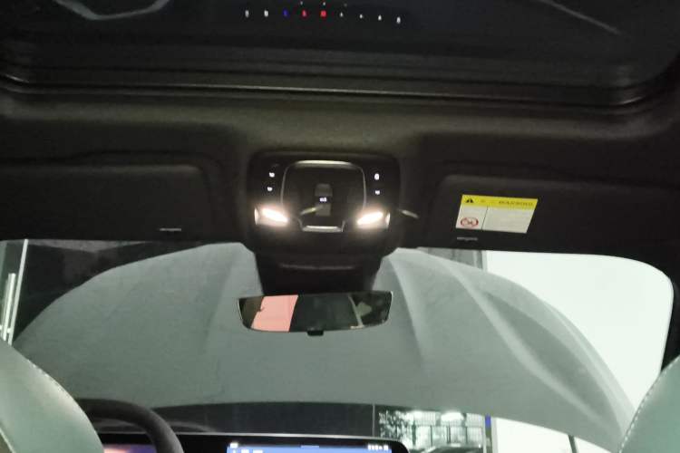 Used MG 7 2023 2.0T Automatic Hunter Luxury Edition
