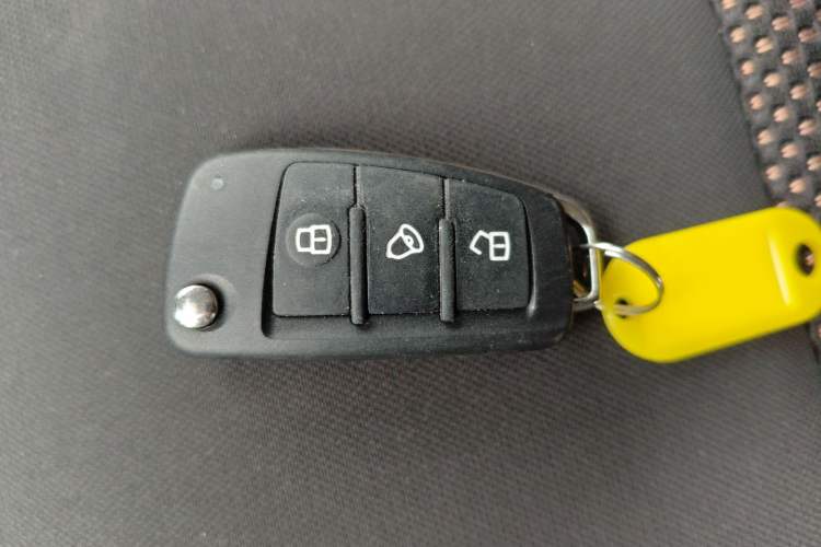 Used  M3 2023 1.8L 7/8-Seater Smart Connectivity Version