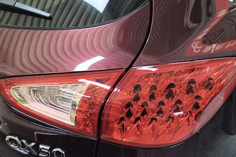 Used Infiniti QX50 2015 2.5L Luxury Edition
