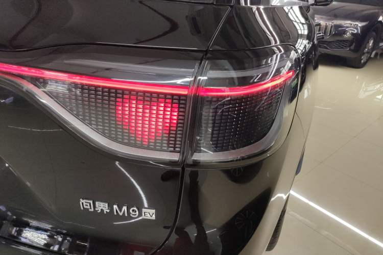 Used Hima AITO M9 2024 All-Electric Max Version 100 kWh 6-Seater
