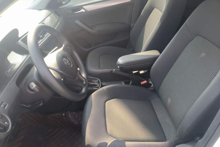 Used Volkswagen Santana 2015 Haval H6 1.6L Automatic Luxury Model
