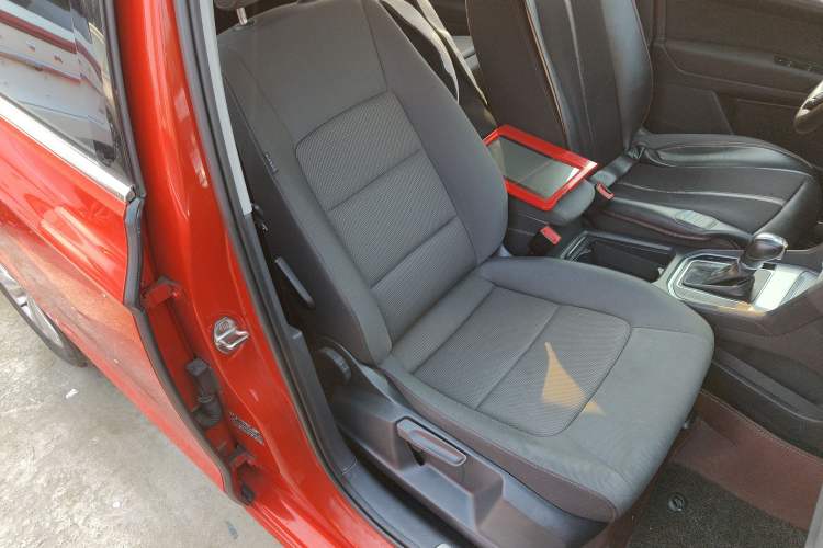 Used Volkswagen Golf Sportsvan 2016 230TSI Automatic Trend Edition
